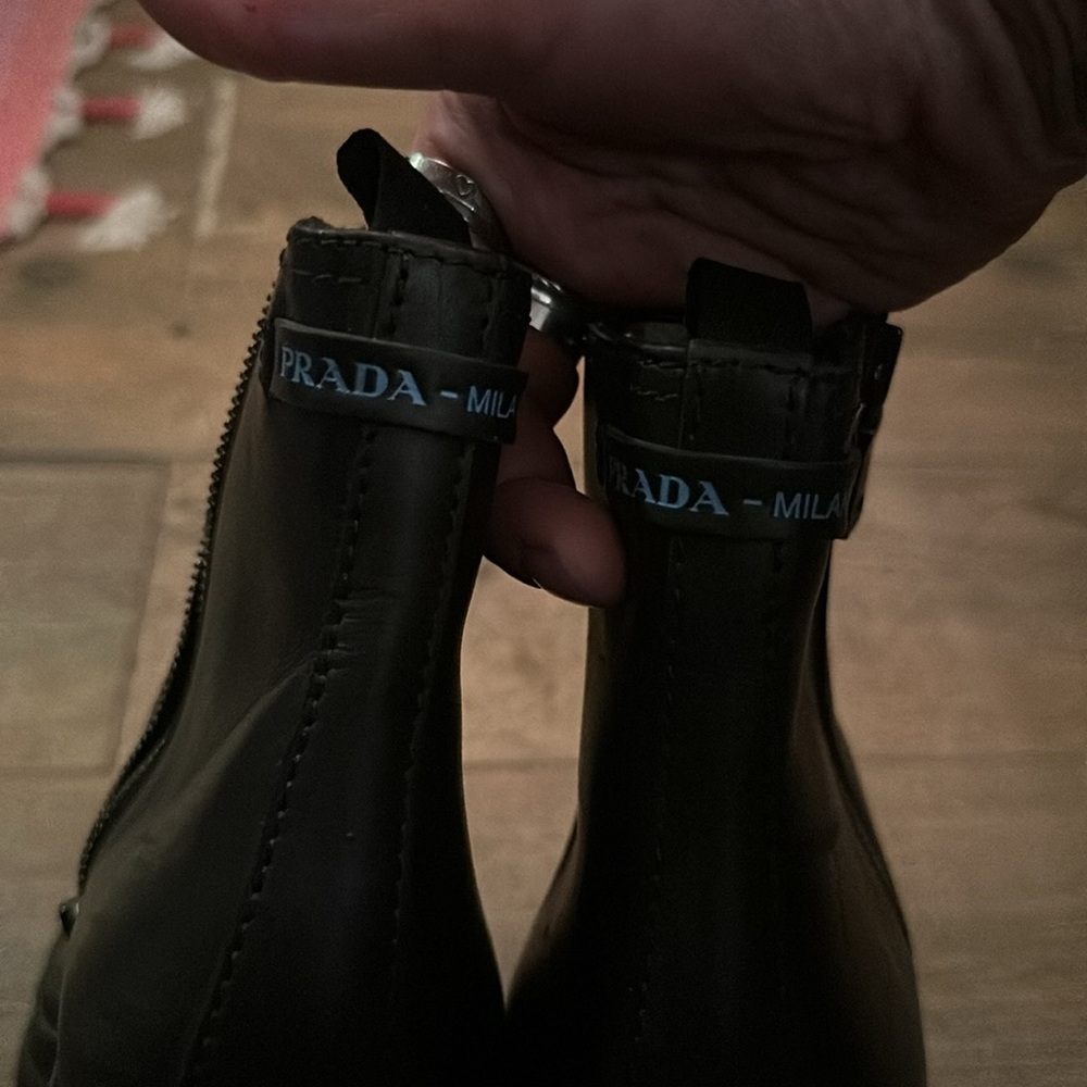 Prada healed leather boots - Picture 3 of 4